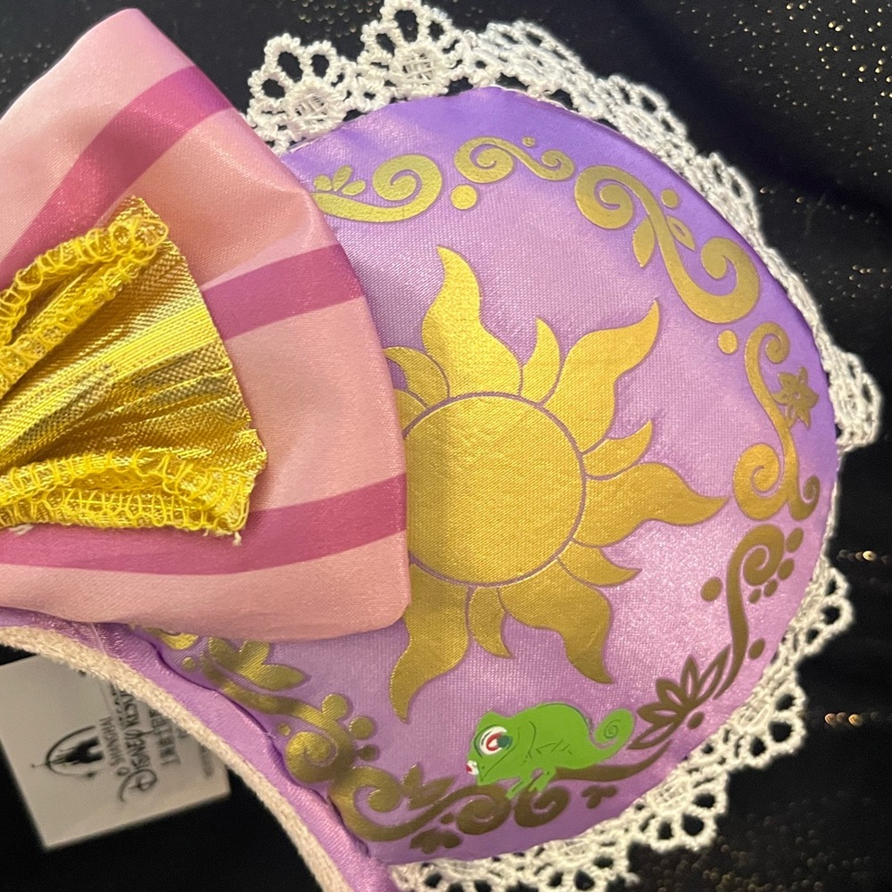 Disney's' Tangled Rapunzel's Mickey/Minnie Ears - Picture 2 of 4